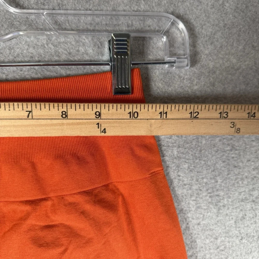 Celer shorts womens XS orange workout pull on seamless‎